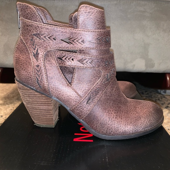 Cutout Booties - Picture 5 of 5